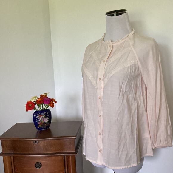 Lauren Conrad Blush Buttondown Top, Size XS - Picture 2 of 10